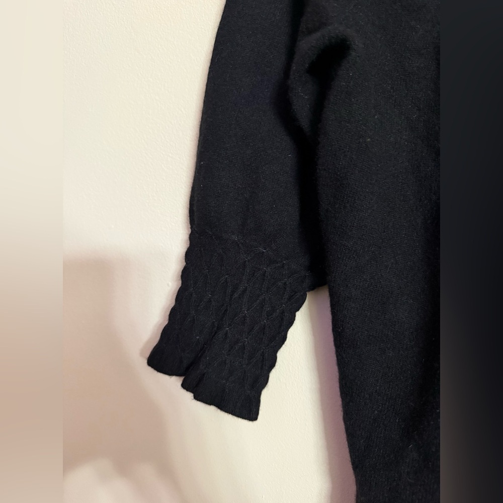 LORD & TAYLOR Classic Black Quilted Boat Neck 100% Cashmere Sweater XS - Picture 4 of 5